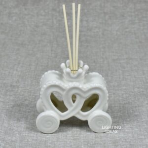 Bomboniere carrozza porcellana lucida